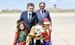 Bakan Yumaklı, Van Gölü çalıştayı için Van’a geldi