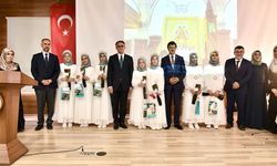 Van'da hafızlık sevinci: 23 öğrenci belgelerini aldı