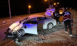 Van'da trafik kazası: Yaralı sürücü kurtarıldı