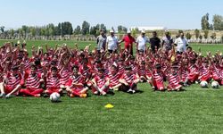 Van’da yaz spor okulları devam ediyor