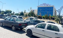 Erciş Devlet Hastanesi’nde otopark sorunu büyüyor