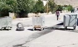 Van’da vatandaşlar yolu kapattı!