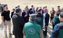 Erciş’te mezarlık, hastane ve tarihi yapılarda inceleme