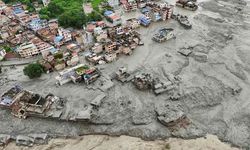 Nepal’de sel felaketinin bilançosu ağırlaşıyor