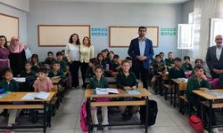 Tuşba Müftüsü Demirtaş’tan ilkokul öğrencilerine anlamlı ziyaret