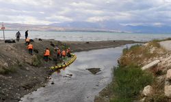 Van Gölü’ne ulaşan dere yataklarında temizlik çalışması