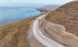 Van’da 50 kilometrelik yol projesinde çalışmalar sürüyor!