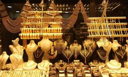 Altın fiyatları yeniden yükselişe geçti! Gram altın 6 bin 611 TL’yi gördü