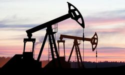 Brent petrol haftaya 104,70 dolardan başladı