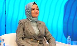 Fatma Betül Sayan Kaya AK Parti’den ayrıldı