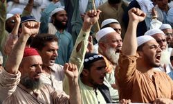 Hindistan’da 130 milyondan fazla seçmenin kaydı tartışma konusu oldu