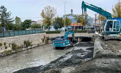 Tuşba’da taşkın riskine karşı çalışmalar sürüyor