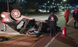 Van Edremit'te otomobil takla attı: 2 kişi yaralandı