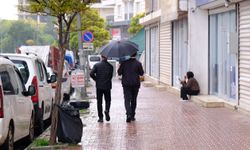 Van’da sağanak yağış etkili oldu! Sokaklar suyla kaplandı