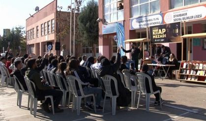 Diyarbakır'da Kitap Mezadı Etkinliği Yapıldı
