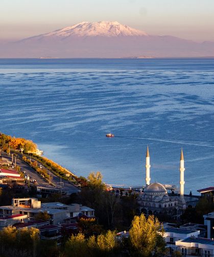 Van’daki adaların isimleri