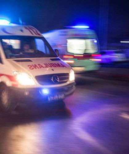 Hakkari'de otomobiller kafa kafaya çarpıştı: Çok sayıda Yaralılar Var!