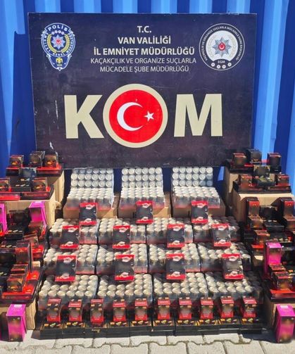 Van’da çok sayıda gümrük kaçağı malzeme ele geçirildi