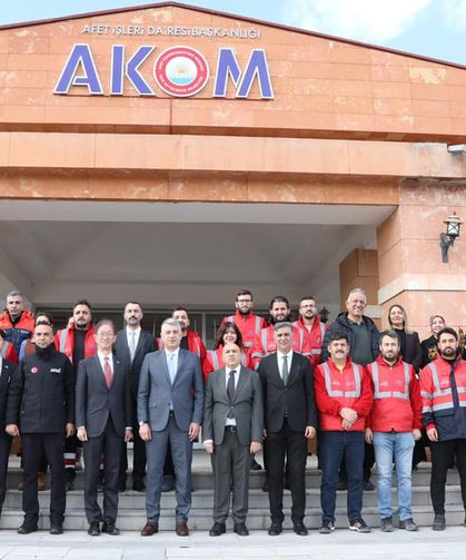 Büyükelçi Tamura Masami’nden AKOM’a ziyaret