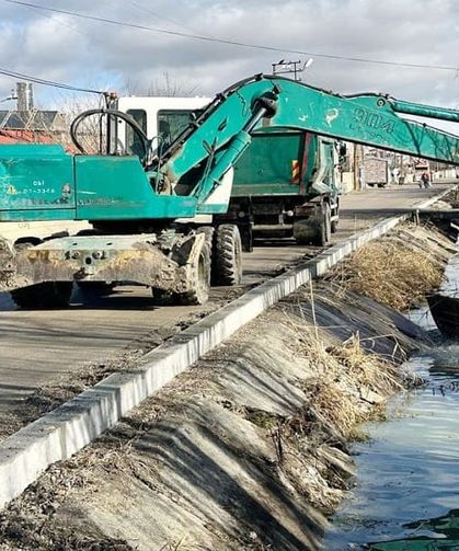 DSİ 17. Bölge Müdürlüğü’nden Süphan ve Şabaniye’de dere ıslahı