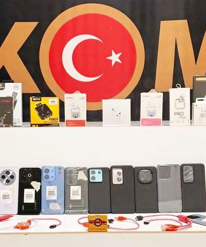 Erciş’te kaçak telefon ve silahlar ele geçirildi