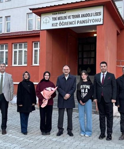 Van İl Milli Eğitim Müdürü Çandıroğlu, gençlerin sofrasına konuk oldu