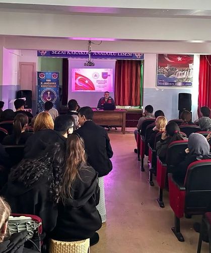 Van’da lise öğrencilerine siber güvenlik eğitimi