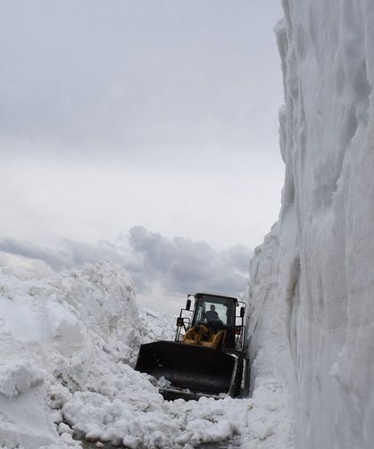 Bitlis’e kar miktarı 8 metreye ulaştı