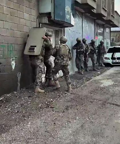 Hakkâri merkezli 18 ilde bahis operasyonu: 52 gözaltı