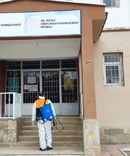 İpekyolu’ndaki okullar ilaçlanıyor