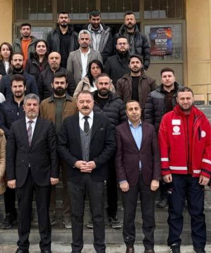 Müdür Ceylani, Tuşba’daki okulları ziyaret etti