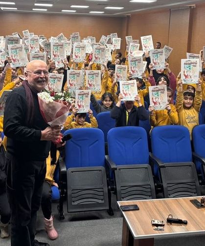 Prof. Dr. Ahmet Sınav Van’da öğrencilerle buluştu