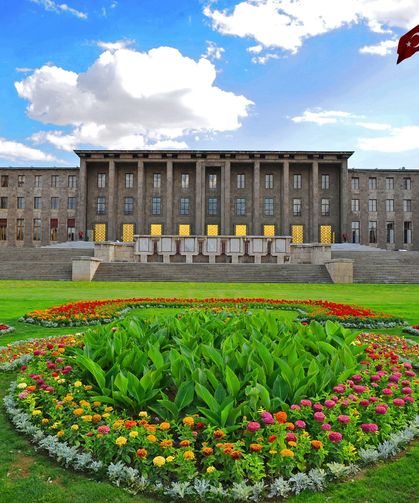 TBMM 20 Yasama Uzman Yardımcısı alımı yapacak