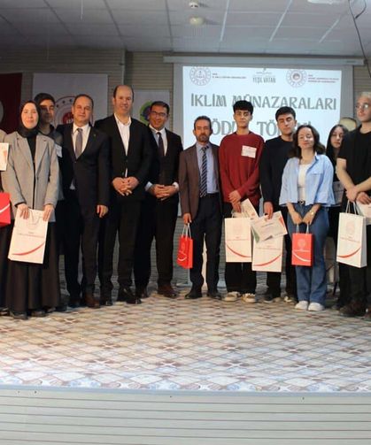 Türk Telekom Fen Lisesi iklim münazaraları finalinde birinci oldu