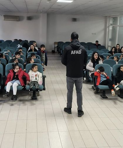 Van AFAD’dan deprem haftasında yoğun farkındalık mesaisi