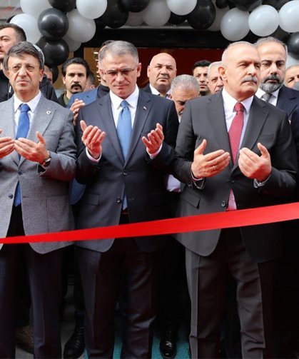 Paulmark Giyim Mağazası, Van’da üçüncü şubesini açtı