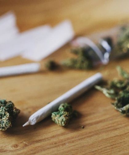 Van’da 1 kilo 80 gram esrar ele geçirildi