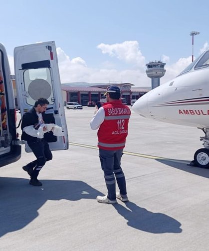 Van’da yenidoğan hasta uçak ambulansla İstanbul’a sevk edildi