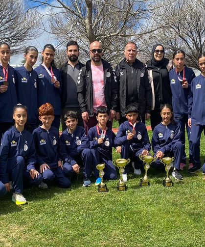 Vanlı atletlerden Analig’de büyük başarı