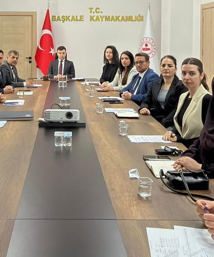 Başkale’de kurum amirleri toplantısı yapıldı