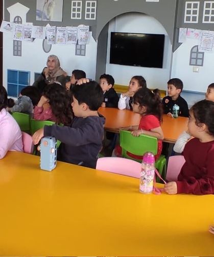 Edremit ilçesinde ‘annem bana masal okur musun’ projesi sürüyor