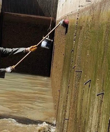 Erciş Morgedik Regülatörü’nde temizlik çalışması