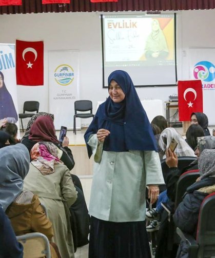 Saliha Erdim Gürpınar’da vatandaşlarla buluştu