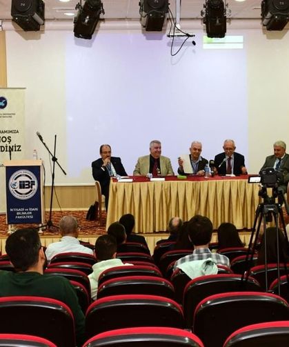 Van YYÜ Sosyoloji Bölümü 30. kuruluş yıl dönümünü özel bir panelle kutladı