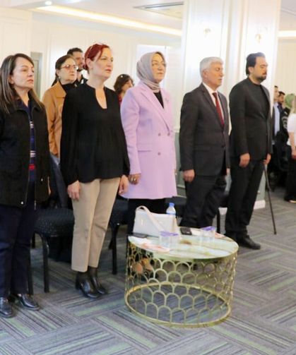 Van’da ‘Alzheimer hastalığını konuşuyoruz’ paneli düzenlendi
