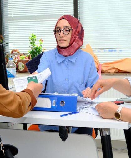 Van’da ihtiyaç sahibi vatandaşlara sosyal kart desteği