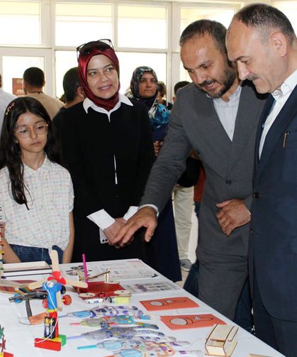 Edremit BİLSEM yıl sonu sergisi yoğun ilgi gördü