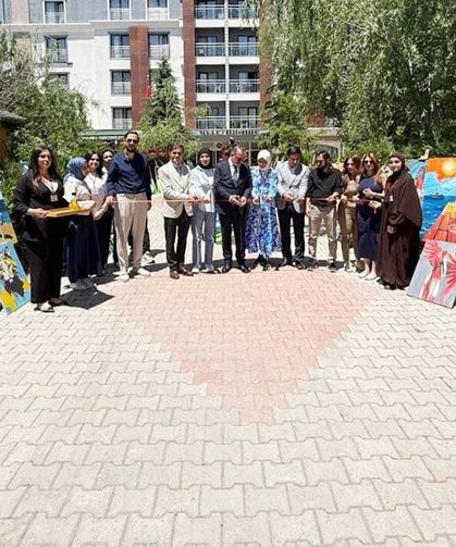 İpekyolu’nda yıl sonu resim sergisi açıldı