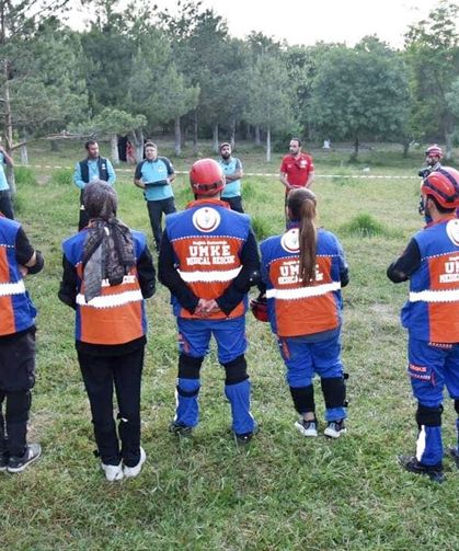 Van'da 25 yeni UMKE gönüllüsü eğitimini tamamladı