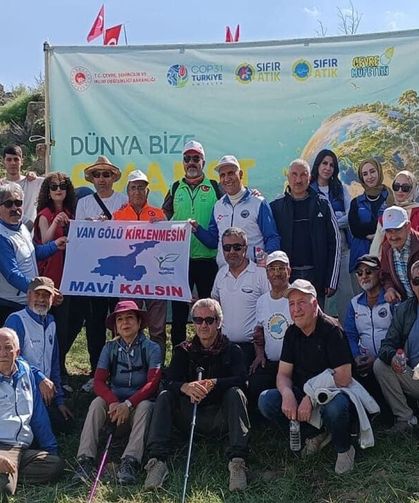 Vangölü Aktivistleri Derneği’nden Nemrut Kalderası’nda Dünya Çevre Günü etkinliği